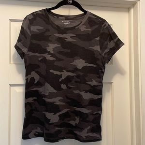 Athleta organic daily camo crew tee